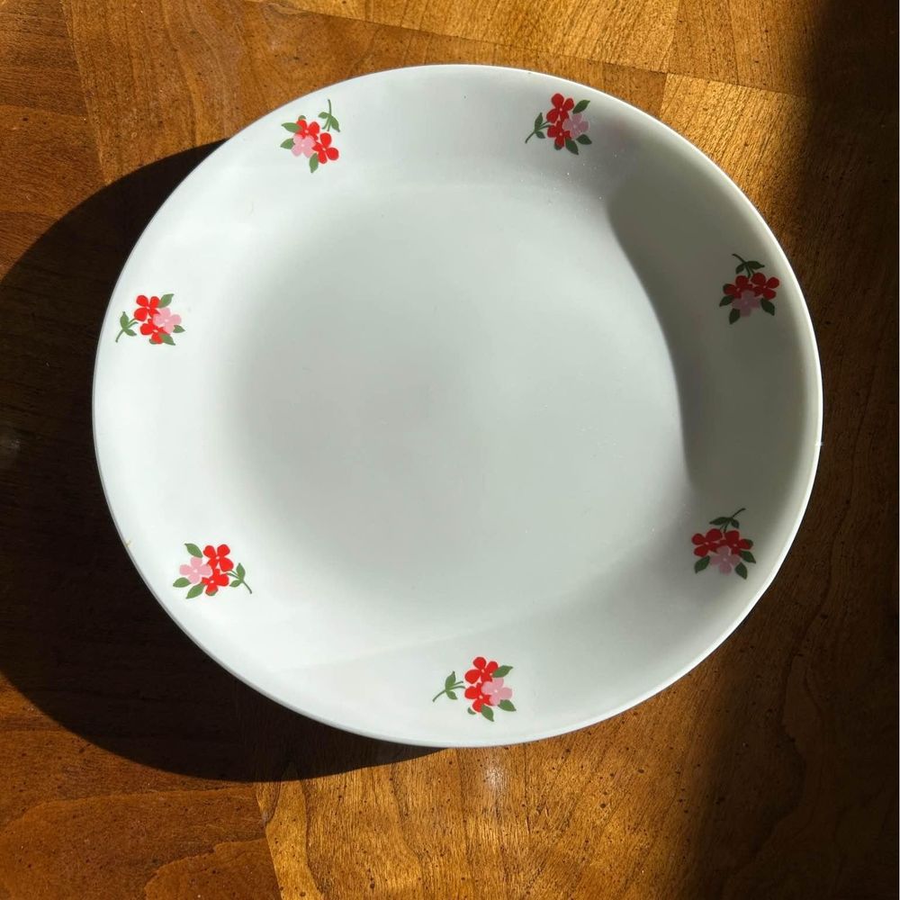 Vintage Corelle Red Floral Dinner Plates Set of 3 - Picture 1 of 4